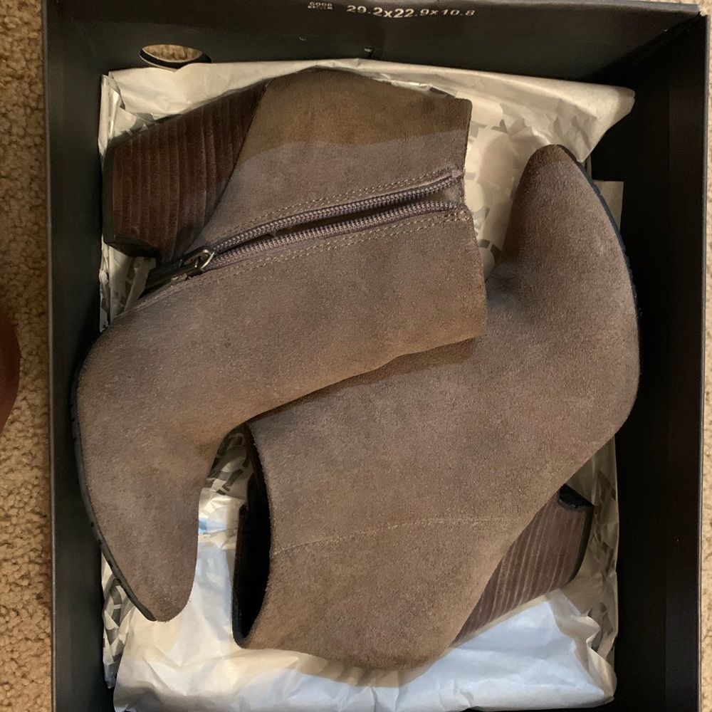 Kenneth Cole Reaction Cheese Please Booties